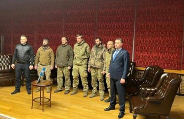 Звільнені з полону українські військові Майже у всіх звільнених з полону військових крайній ступінь анорексії