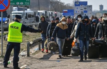 У Польщі очікують мільйон біженців з України у разі вторгнення Росії