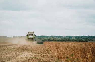 Верховная Рада приняла законы о борьбе с экспортом "черного зерна", против которых выступали аграрии