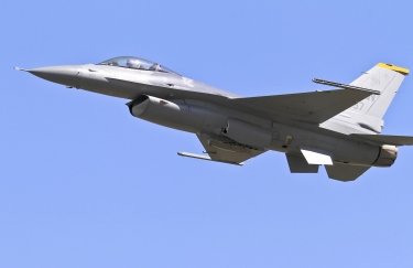 винищувач літак f-16