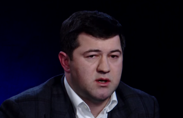 Роман Насиров. Фото: скриншот интервью "Левому берегу" Экс-главу ГФС Насирова подозревают в получении от Бахматюка взятки в 722 миллиона гривен
