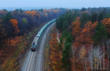 За I півріччя "Укрзалізниця" перевезла 20,6 млн пасажирів у приміському сполученні: які напрямки найпопулярніші