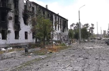 Росіяни закріплюються в районі Лисичанська, місто – у вогні