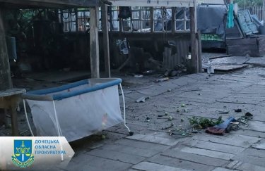 Оккупанты из артиллерии обстреляли село в Донецкой области: ранены пять человек, среди них есть дети