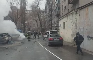 Мариуполь попал под шквал российской реактивной артиллерии: что происходит в городе