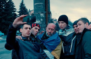 Кадр из фильма "Донбасс" Кадр из фильма "Донбасс"