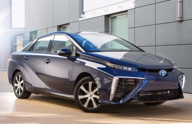 Toyota будет больше выпускать автомобилей на водороде