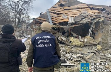 Утром оккупанты обстреляли Чугуев: поврежден многоквартирный дом