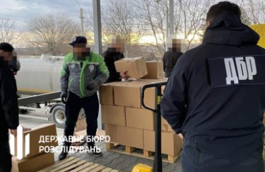 Фото: пресс-служба ГБР В Украине накрыли контрабанду сигарет в бензовозах на 12 млн грн (ВИДЕО)