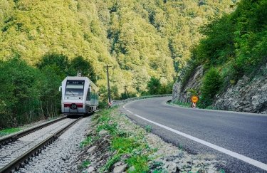 "Укрзализныця" предупредила о ремонте пути на перегоне Яремче — Микуличин: как будут курсировать поезда