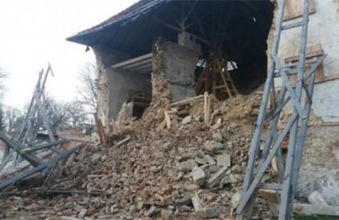 Во Львовской области обвалилась стена старинного Поморянского замка