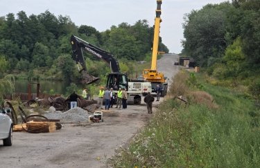 На Житомирщині реконструюють міст, збудований понад 60 років тому: як тривають роботи