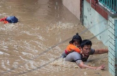 В Непале в результате обильных наводнений погибли 32 человека
