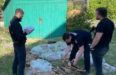Львовские полицейские задержали воров, укравших бронежилеты на сумму полмиллиона гривен