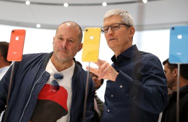 Apple прекратила сотрудничество с дизайнером Джони Айвом после 30 лет работы - СМИ