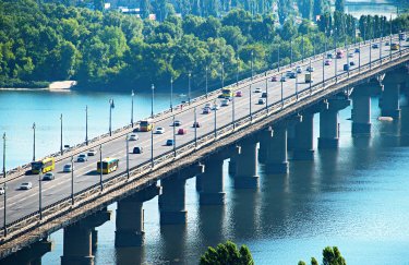 Міст Патона в Києві. Фото: uadepositphotos.com