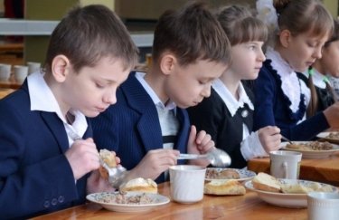 Нефьодов обвинил управление образования в проблемах с питанием в школах Оболони