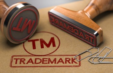 Украинским предпринимателям разрешили использовать в ТМ название государства, его международный код и имитацию малого Герба