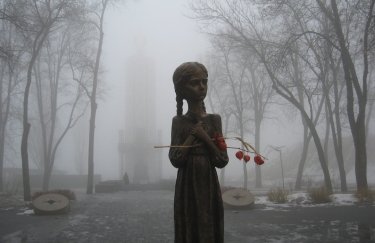 Сегодня в Украине пройдет акция "Зажги свечу" в память жертв Голодомора