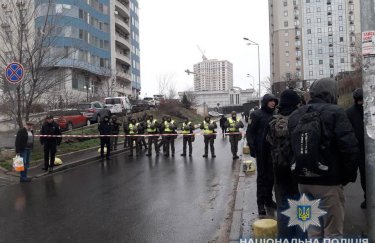 Полиция продолжает поиски взрывчатки возле консульства России в Одессе