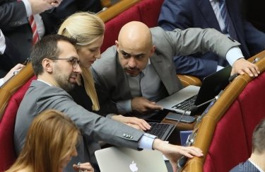Фракция Блока Порошенко в Раде лишилась трех депутатов