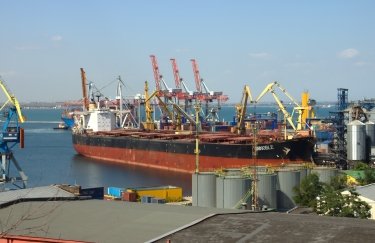 После атаки на украинские порты РФ столкнулась с проблемой экспорта собственного зерна