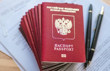 ЄС не визнаватиме російські паспорти, видані жителям Херсонської та Запорізької областей