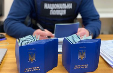 Чиновники Одесского морпорта заочно продлевали документы моряков, чтобы тех не мобилизовали - полиция