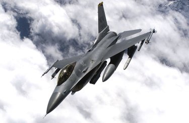 У Данії почалися навчання українських пілотів на F-16