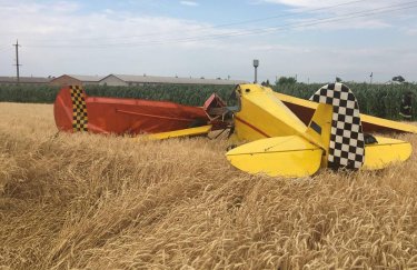 В Полтавской области разбился небольшой самолет: есть жертвы (ФОТО)