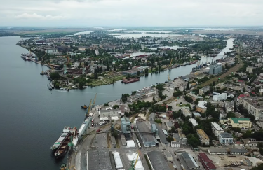 В МИД упрекнули иностранные суда за поднятие российского флага в порту Херсона