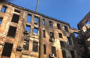 Последствия пожара в Одесском колледже. Фото: ГСЧС
