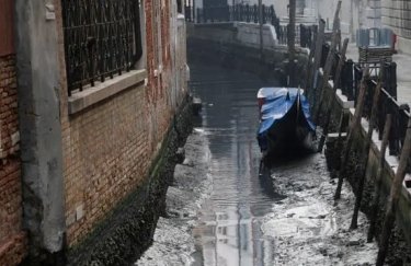 Последствия засухи: в Венеции пересыхают каналы (ФОТО)