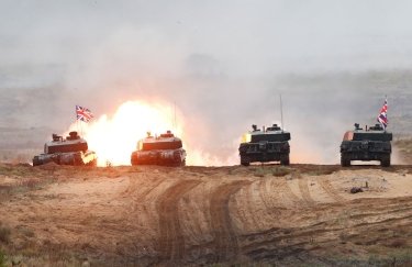 У Міноборони Британії повідомили, коли в Україну прибудуть танки Challenger 2