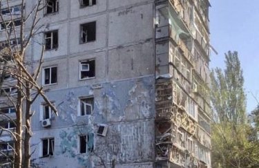 Оккупанты обстреляли Запорожье: ракета упала во двор многоэтажки