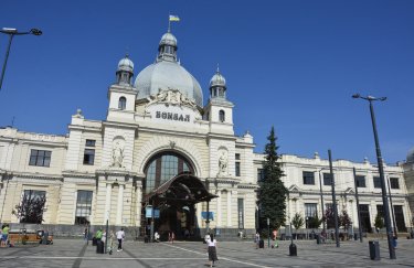 Львівський вокзал буде безбар'єрним: "Укрзалізниця" оголосила початок консультацій