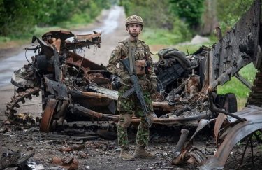 украинские военные, военная техника, война в Украине, ВСУ