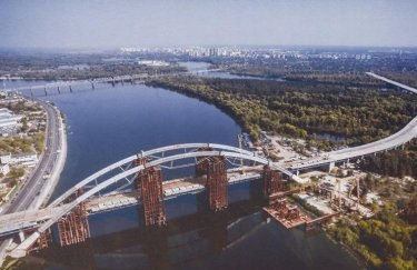 24 мільйони збитків на будівництві Подільського мосту: генпідряднику повідомили про підозру