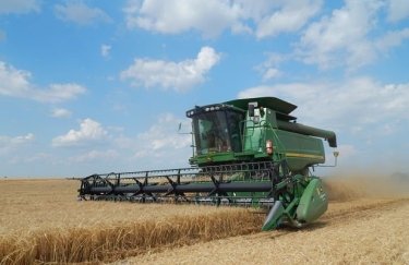 Збиральна кампанія в Україні наближається до завершення: скільки зерна вдалося зібрати