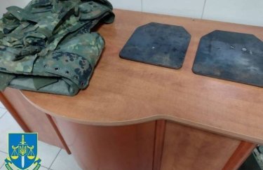 На Львівщині затримали шахрая, який продавав волонтерам неякісні бронепластини