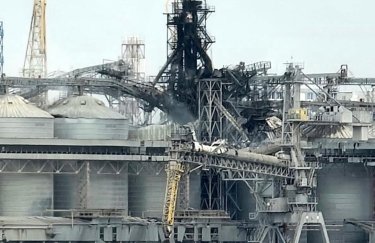 Инфраструктура в Одесской области после обстрела со стороны войск РФ. Фото: Минагрополитики Украины Зернохранилище, Одесская область