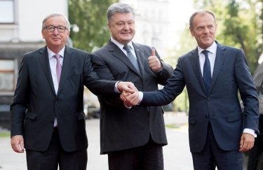 Глава Еврокомиссии Жан-Клод Юнкер, Петр Порошенко и глава Европейского совета Дональд Туск