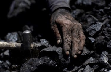 Країни G7 домовилися поетапно відмовитись від використання вугілля
