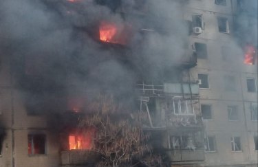 Очередной обстрел Авдеевки: в ОВА показали горящие многоэтажки (ФОТО)