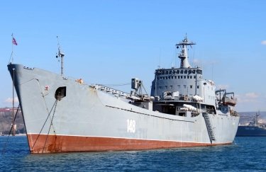У порту Бердянська знищено російський десантний корабель (ФОТО, ВІДЕО)