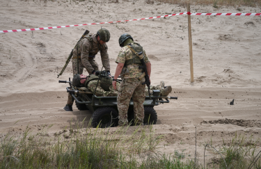 В Украине провели испытания техники для медицинской эвакуации с поля боя