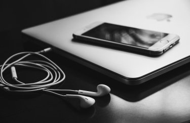 Сколько денег потратили украинцы в 2017 году на смартфоны