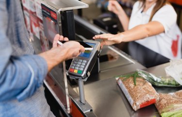 ПриватБанк запустил сервис пополнения банковских карт на кассах супермаркетов
