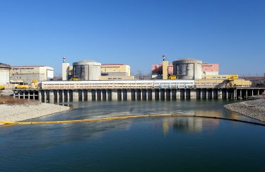 Дунай далі міліє: Румунія готується до зупинки реактору на єдиній АЕС та імпортуватиме світло