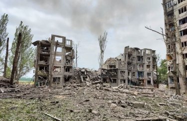 Российская ракета разрушила многоэтажку в Авдеевке: под завалами есть люди